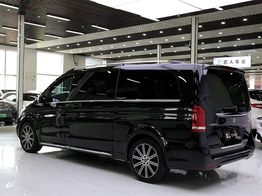 Mercedes-Benz V-class