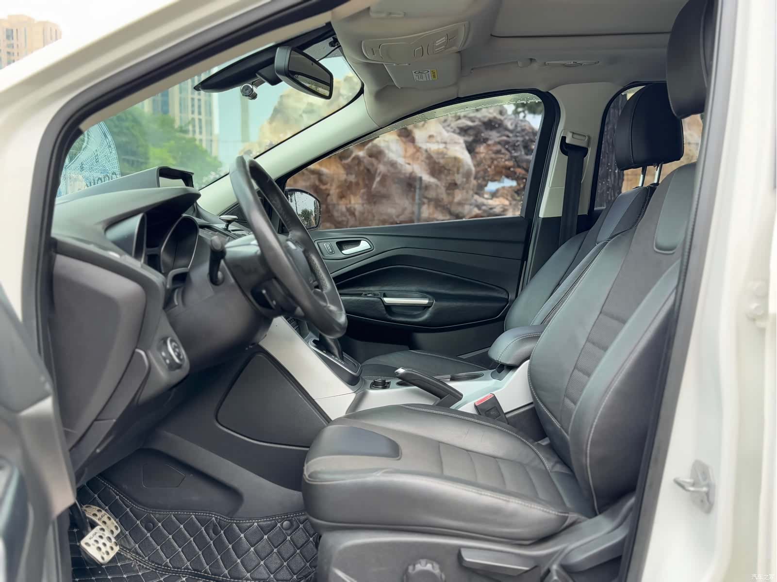 Ford Kuga, 2015 3