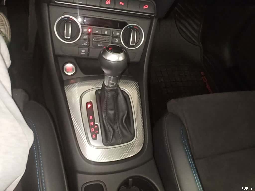 Audi Q3, 2018 14