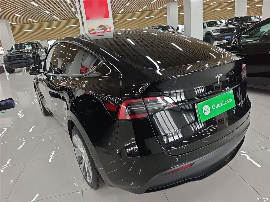 Tesla Model Y, 2023 все фото