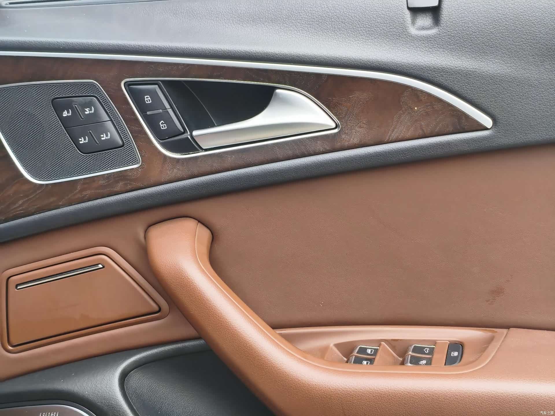 Audi A6L, 2015 10
