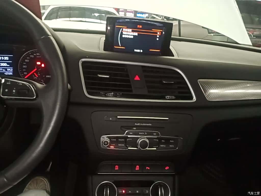 Audi Q3, 2018 10