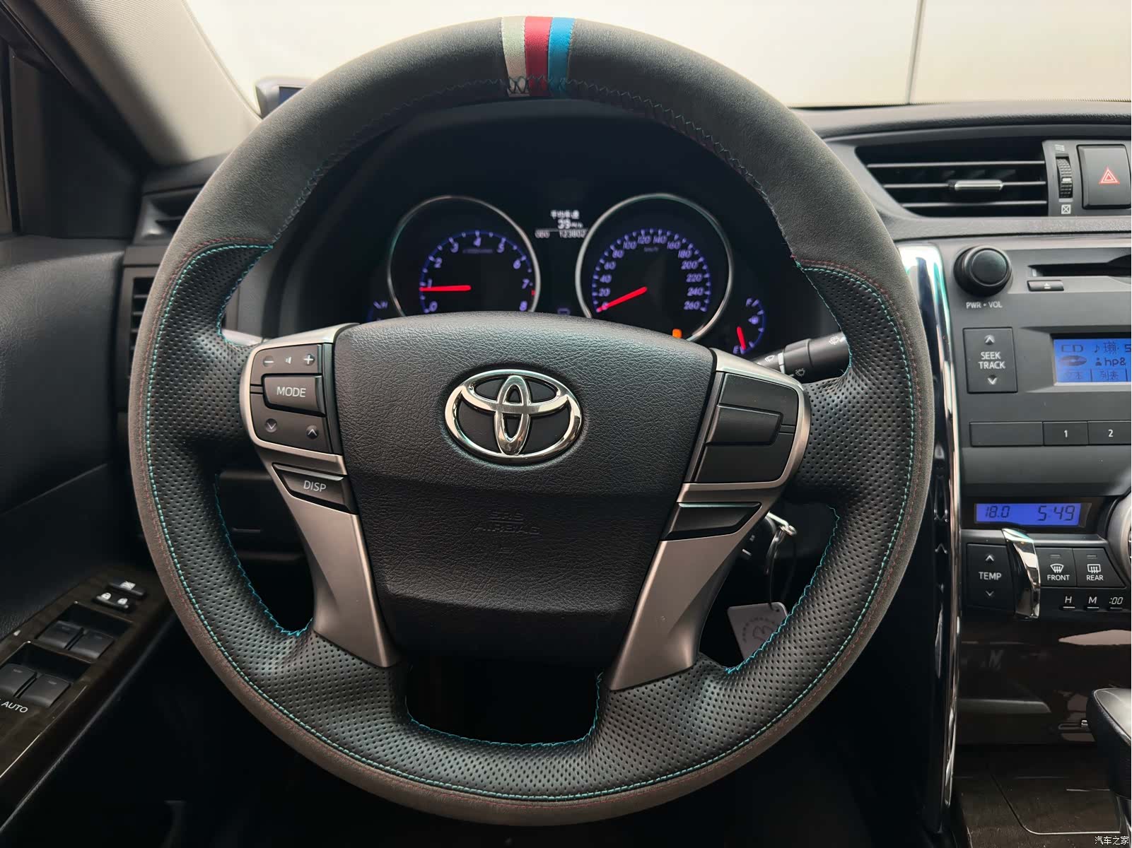 Toyota 2.5V, 2017 14