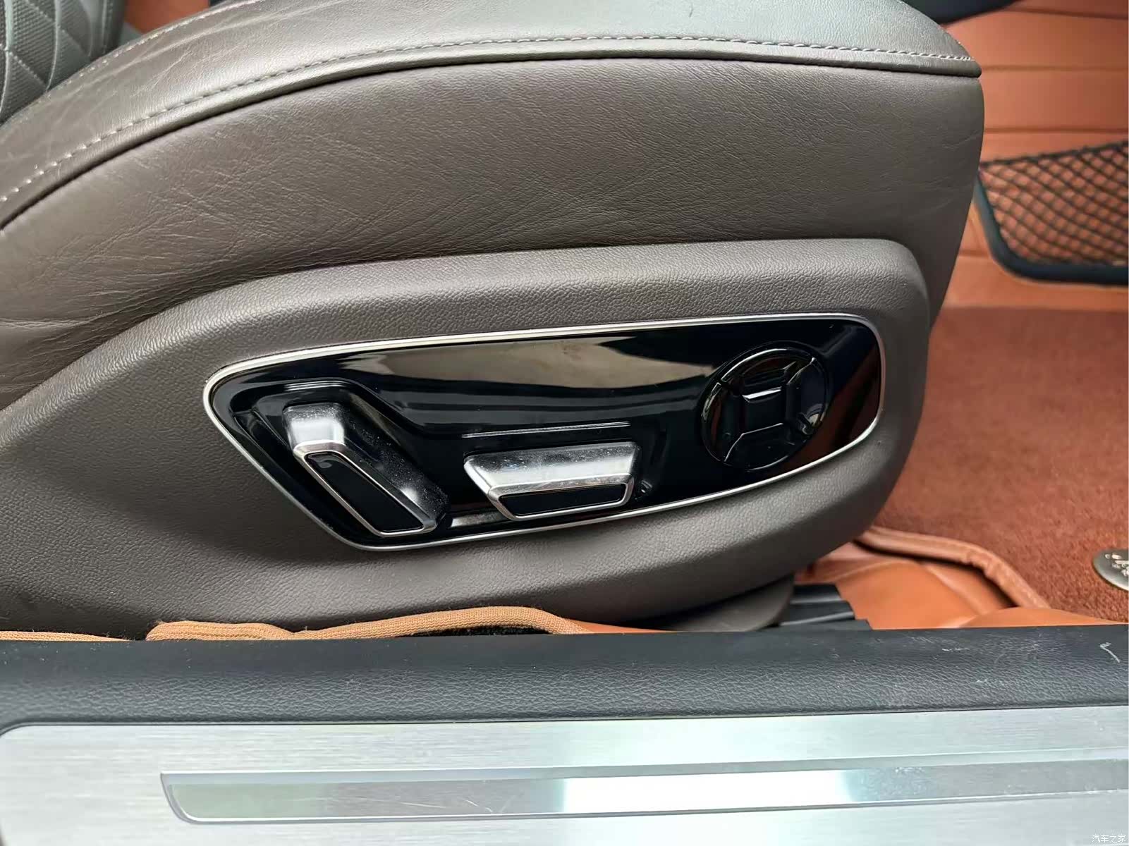 Audi A8L, 2022 7
