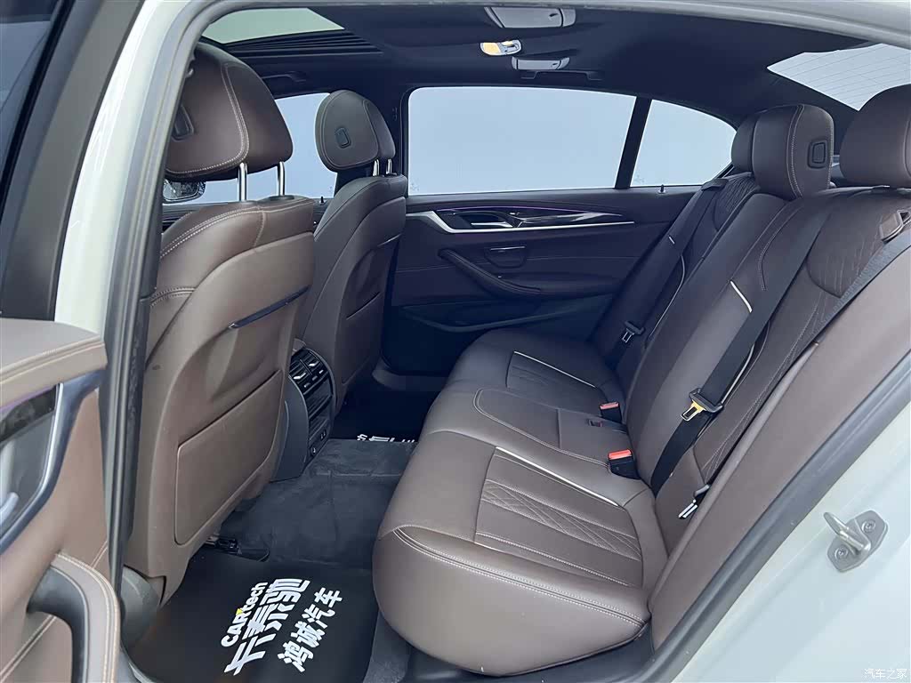 BMW 5 Series, 2022 20