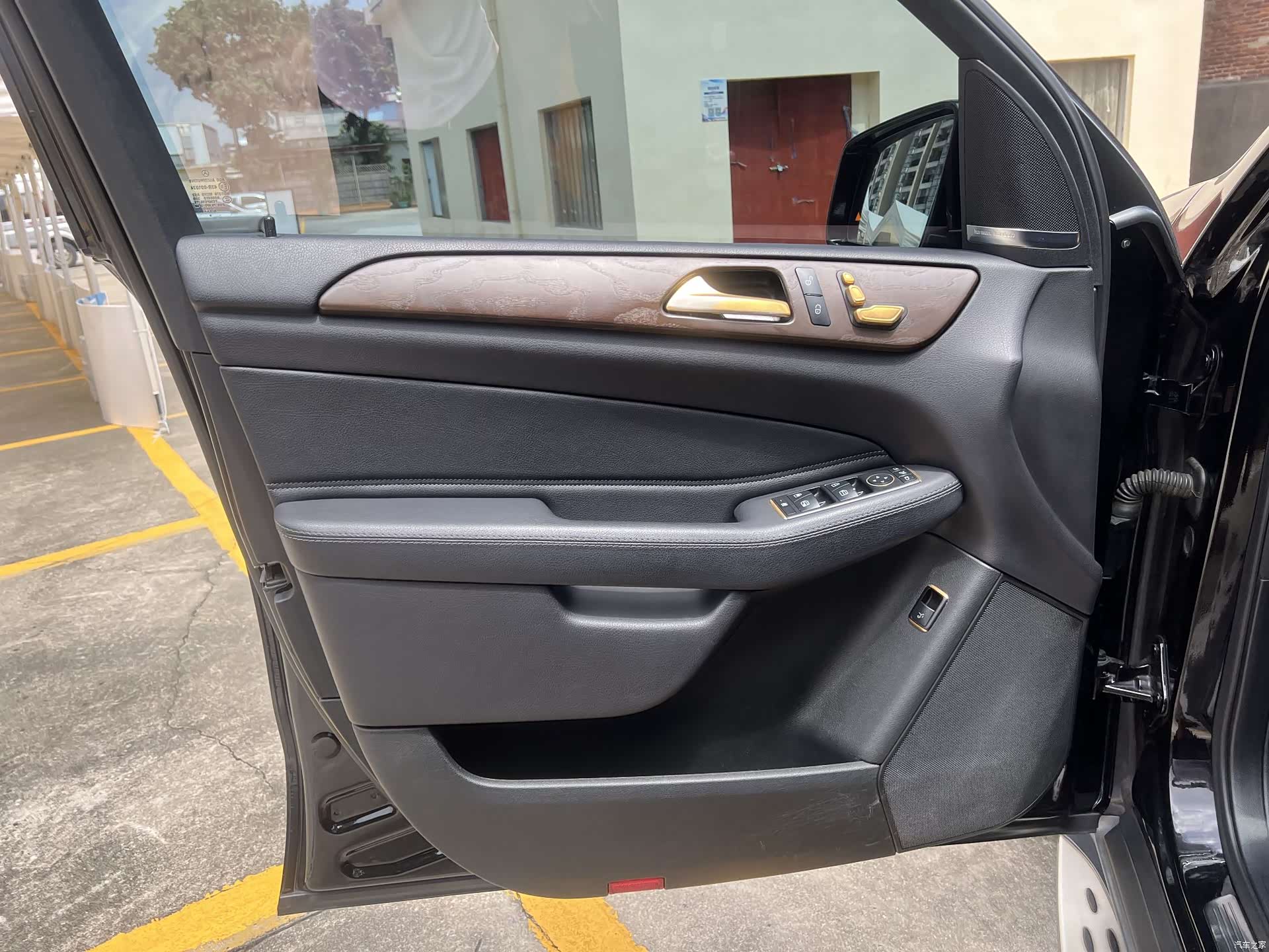 Mercedes-Benz GLE, 2016 13