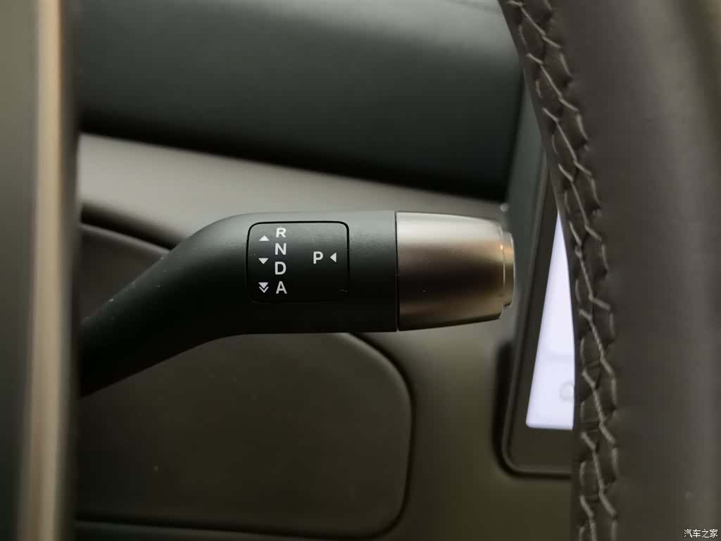 Li Auto MEGA, 2024 13