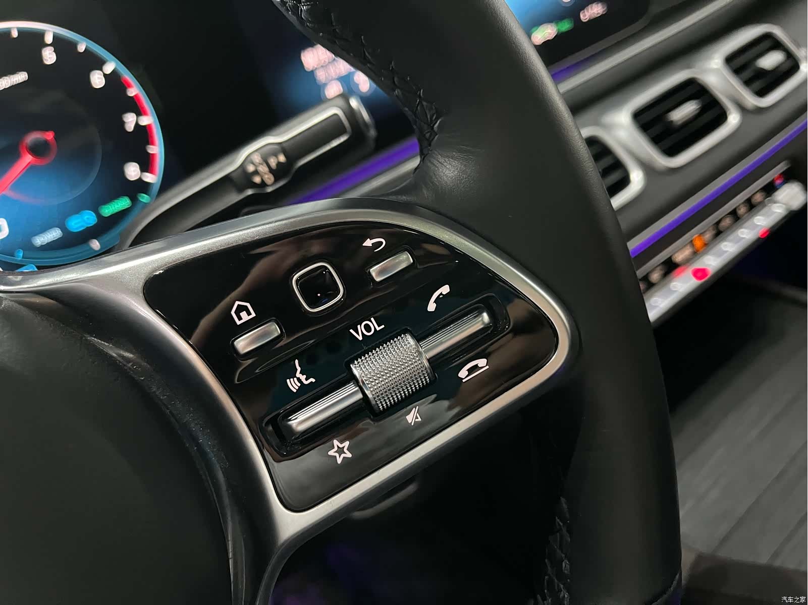 Mercedes-Benz GLE, 2023 19
