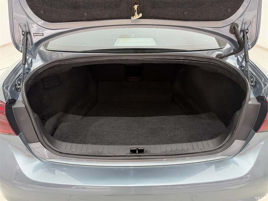 Infiniti Q50L, 2018 14