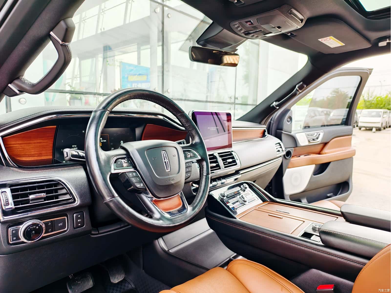 Lincoln Navigator, 2019 10