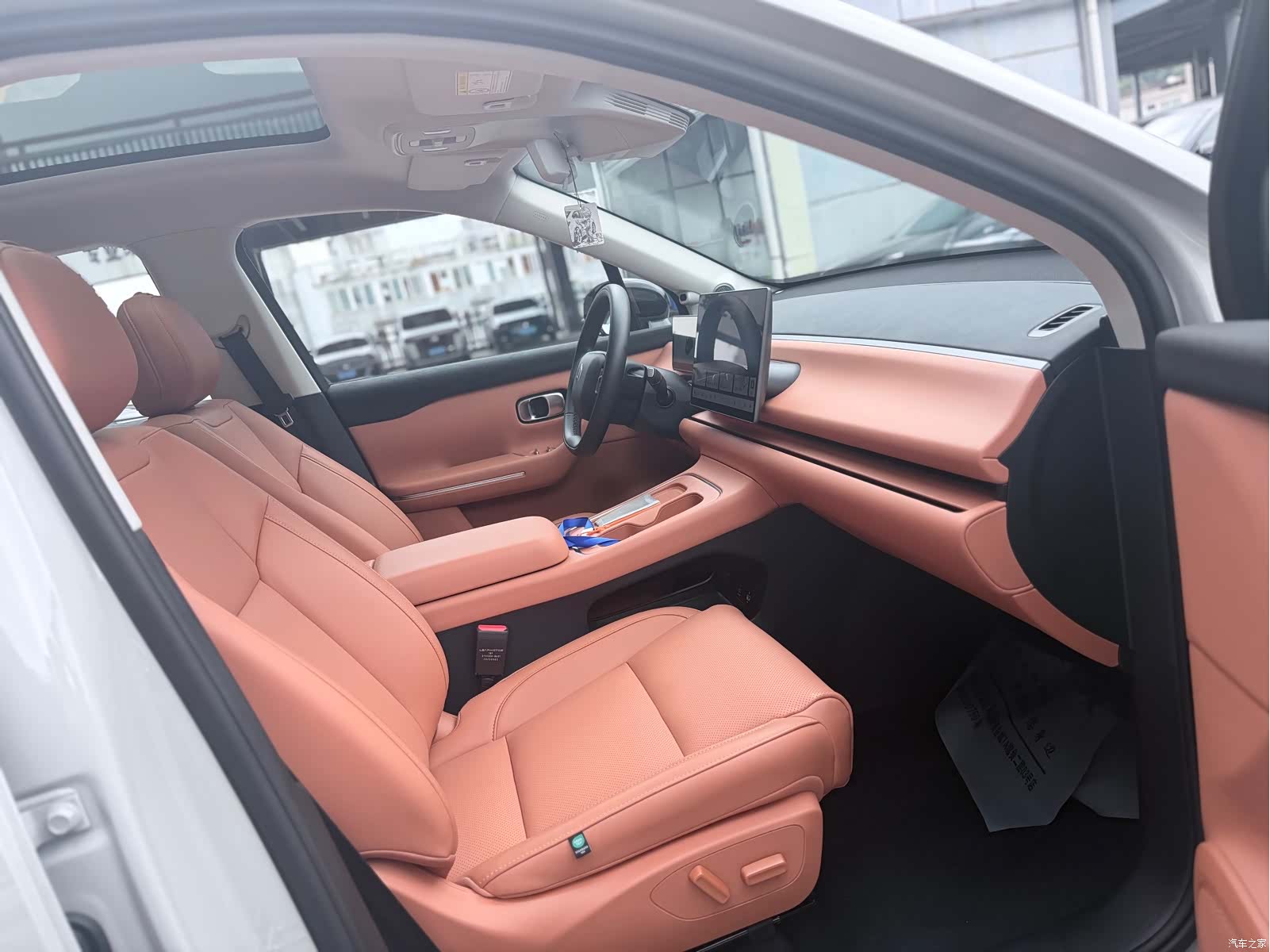Leapmotor C10, 2025 12