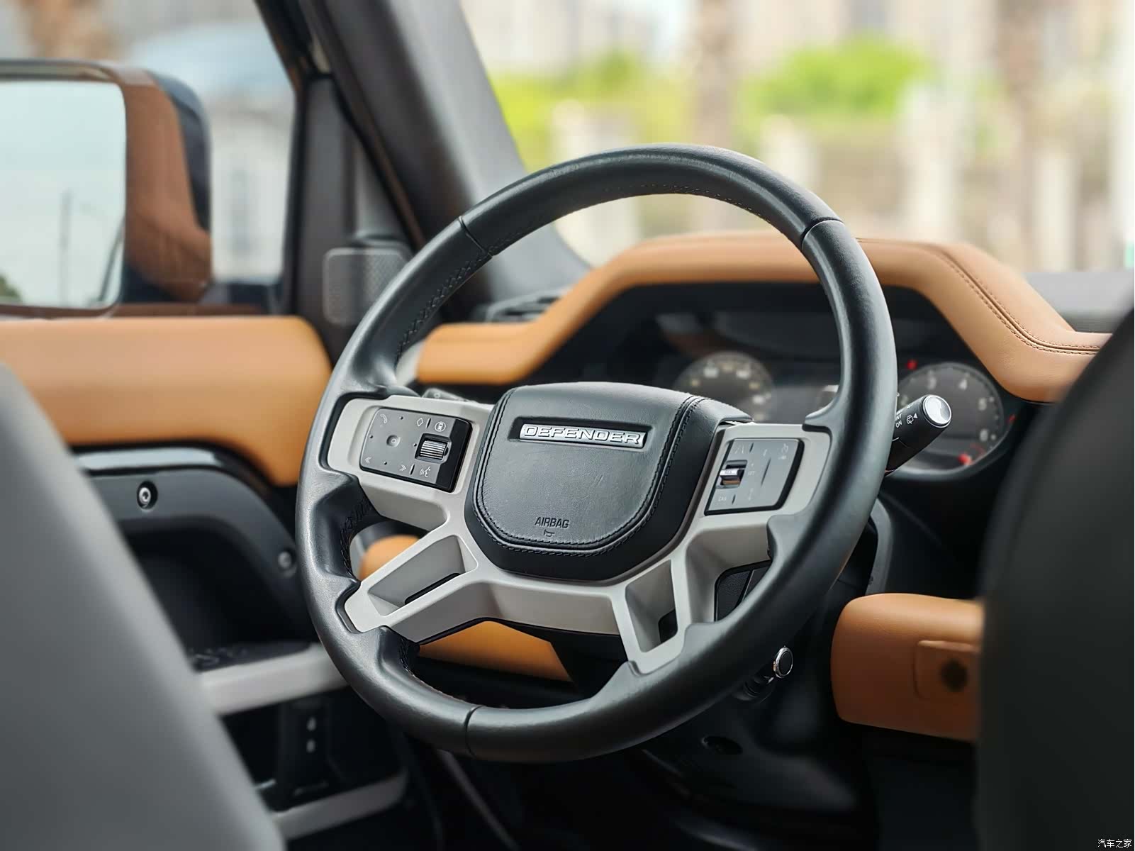 Land Rover Defender, 2023 9