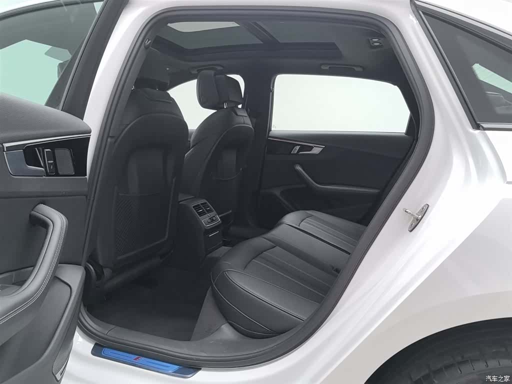 Audi A4L, 2024 15