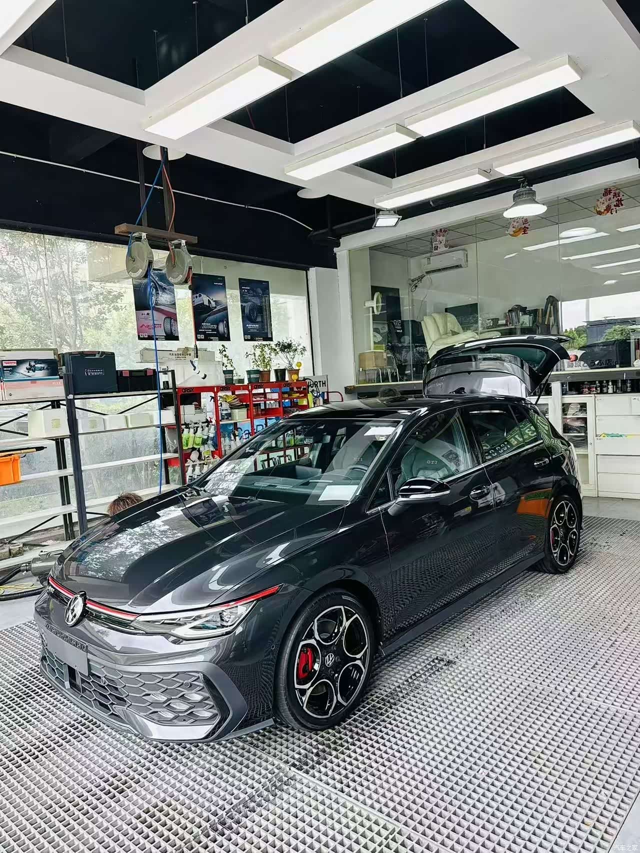 Volkswagen Golf, 2025 1