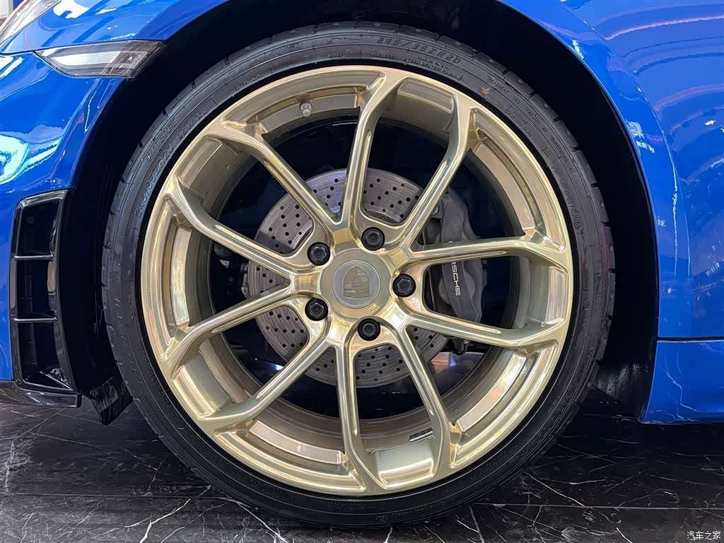 Porsche Cayman, 2018 9