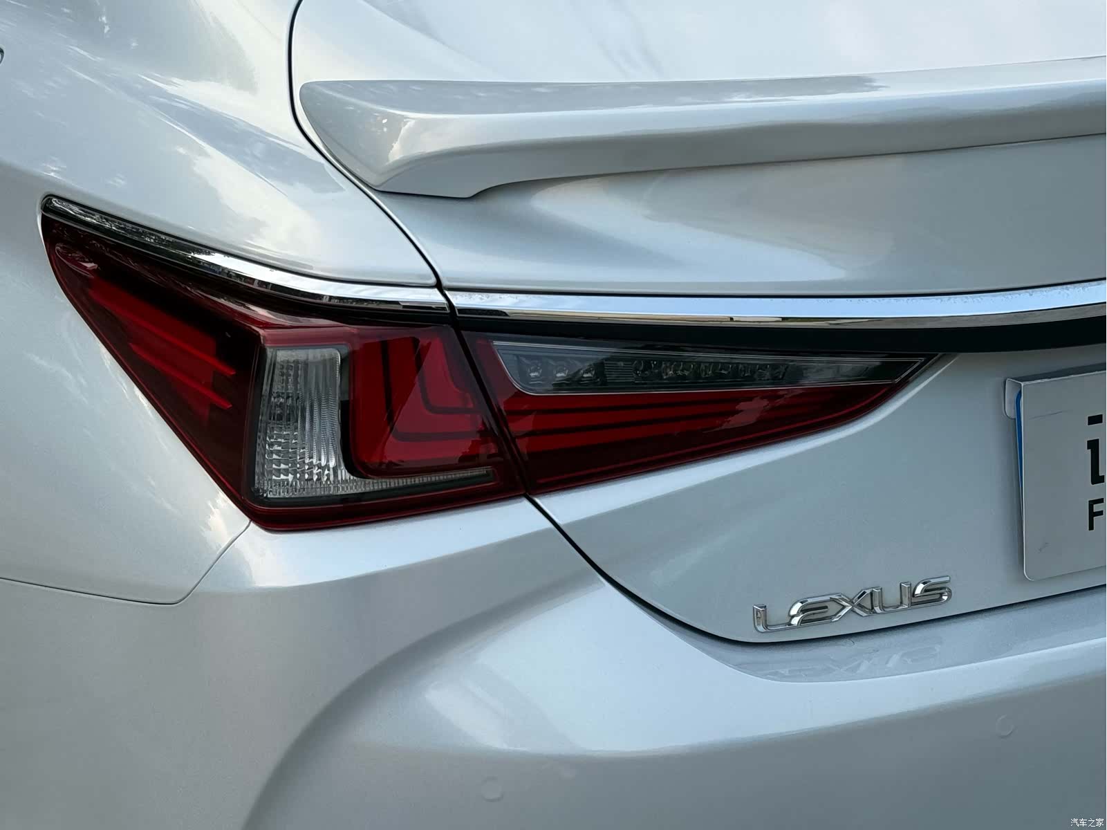 Lexus ES, 2019 22
