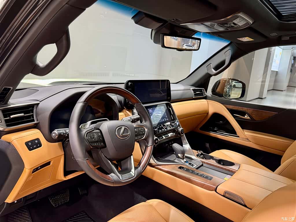 Lexus LX, 2025 21