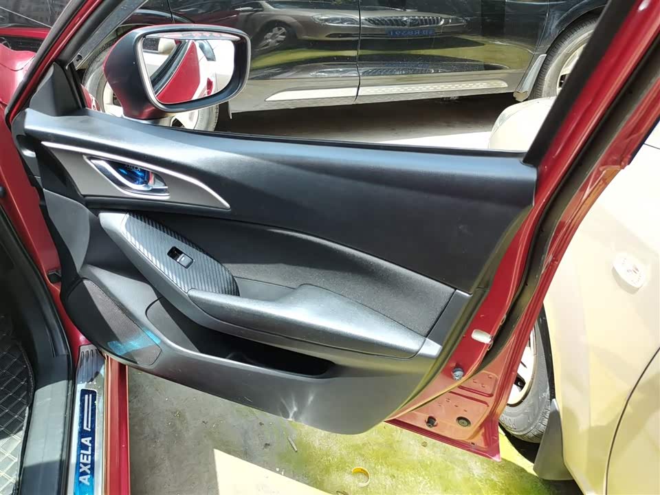 Mazda 3 Angkesaila