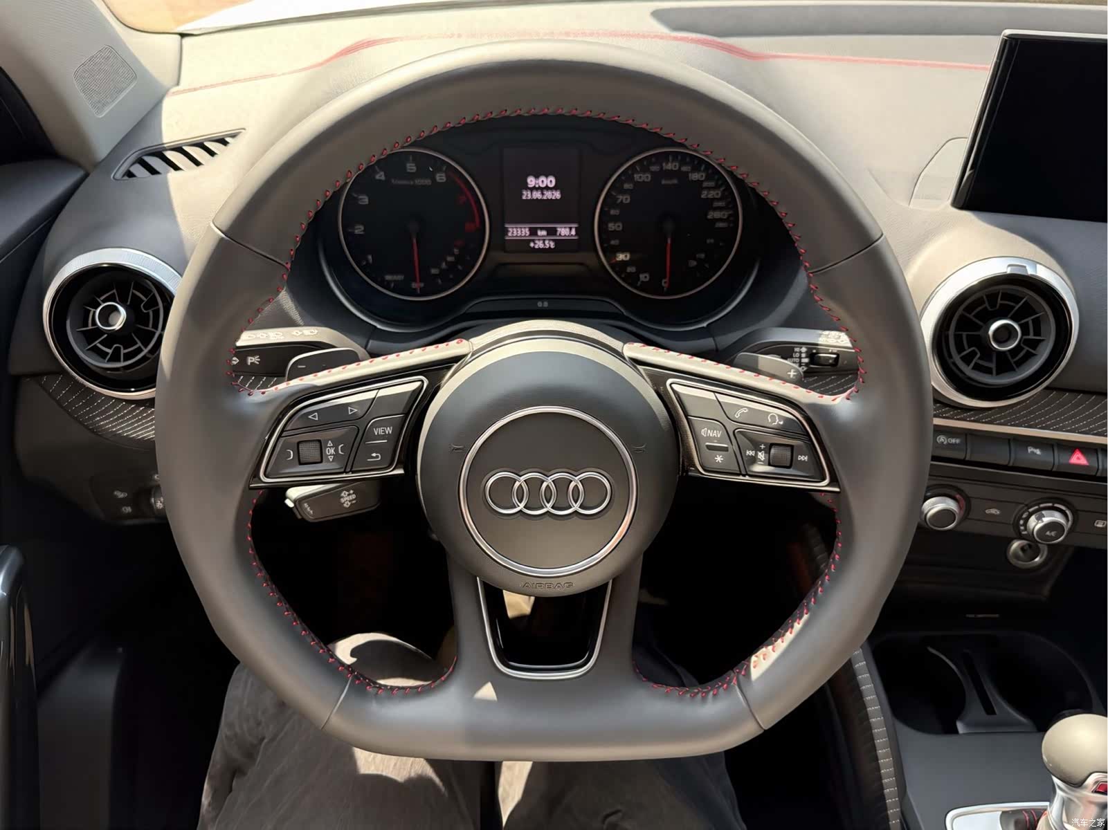 Audi Q2L, 2021 14