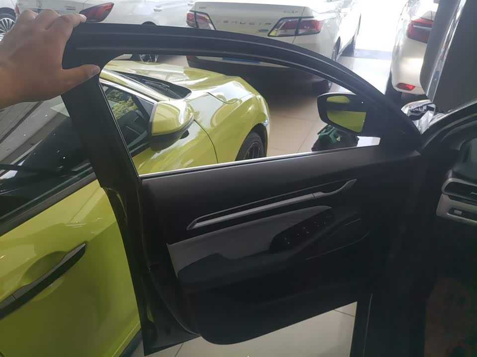 Geely Emgrand Geely Emgrand