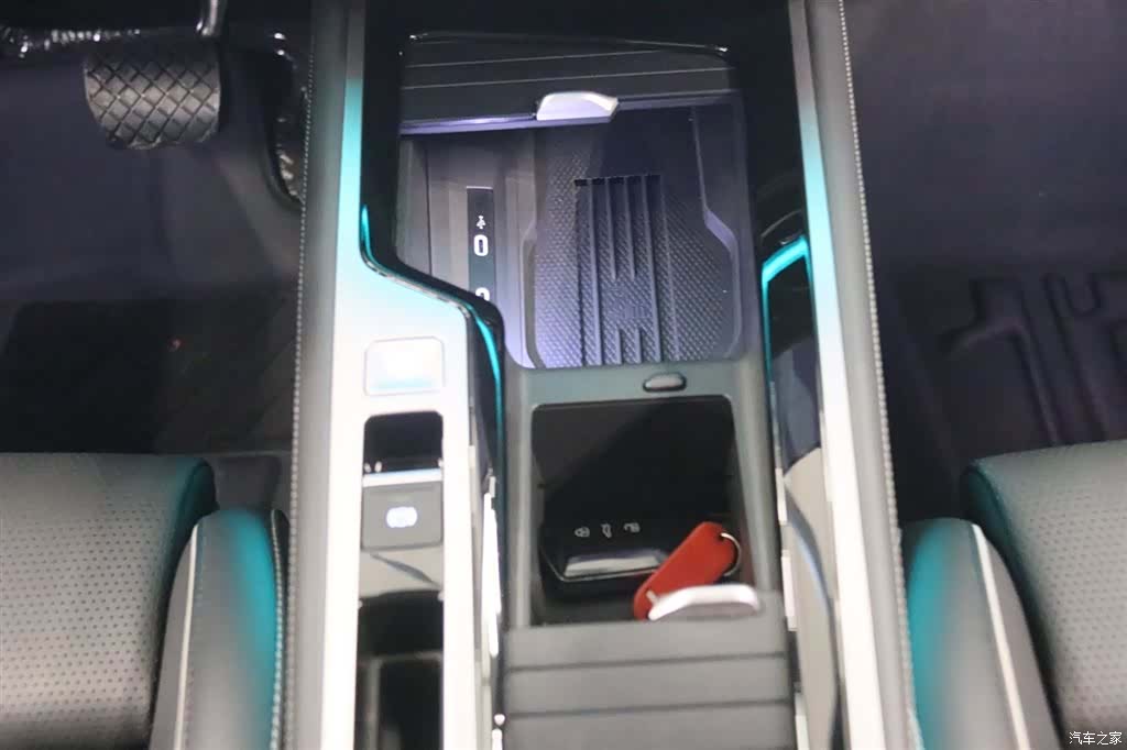 Volkswagen Magotan, 2024 15