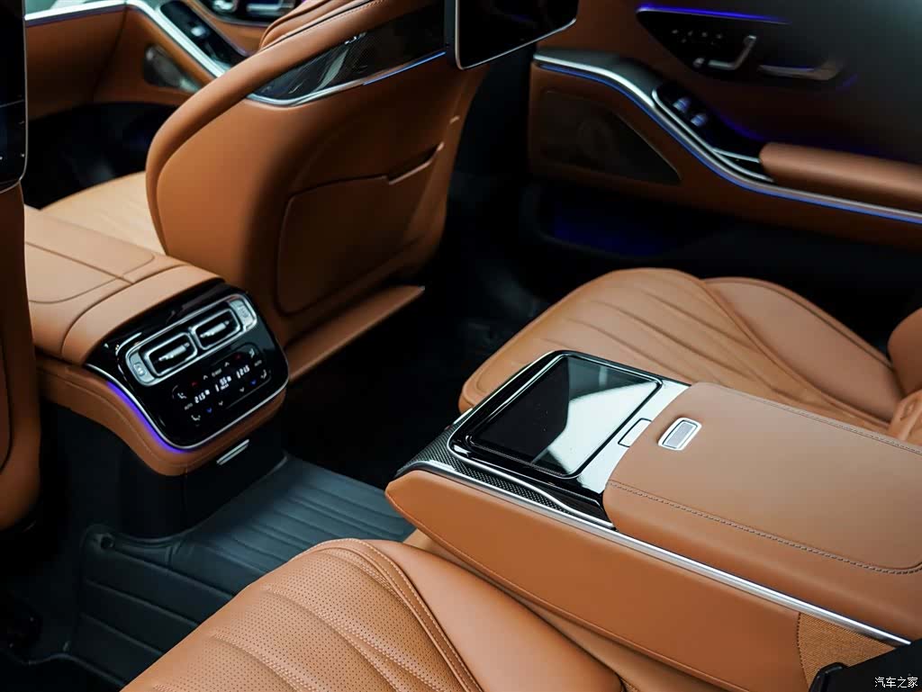 Mercedes-Benz S-Class, 2024 14