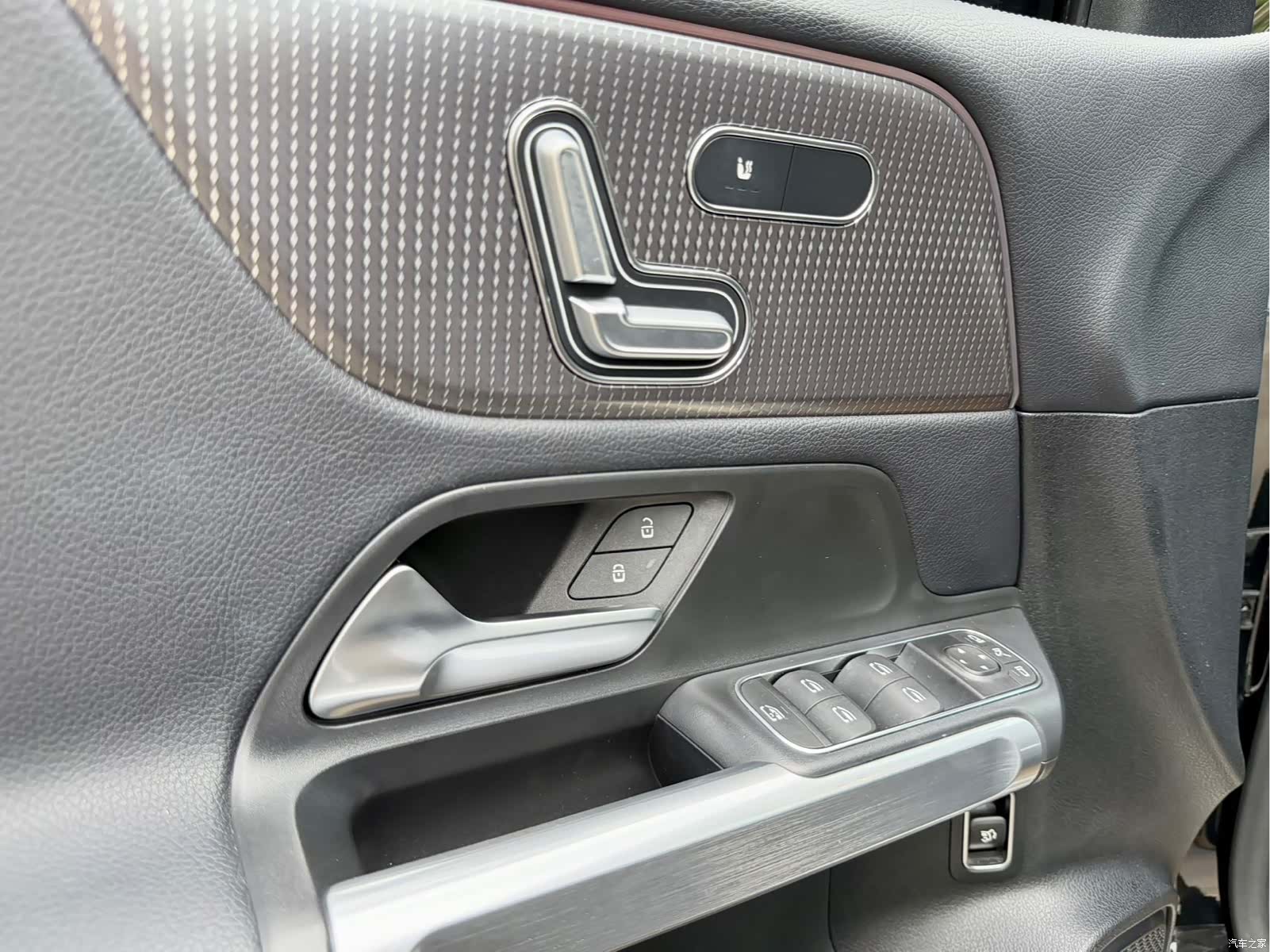 Mercedes-Benz GLB, 2020 15