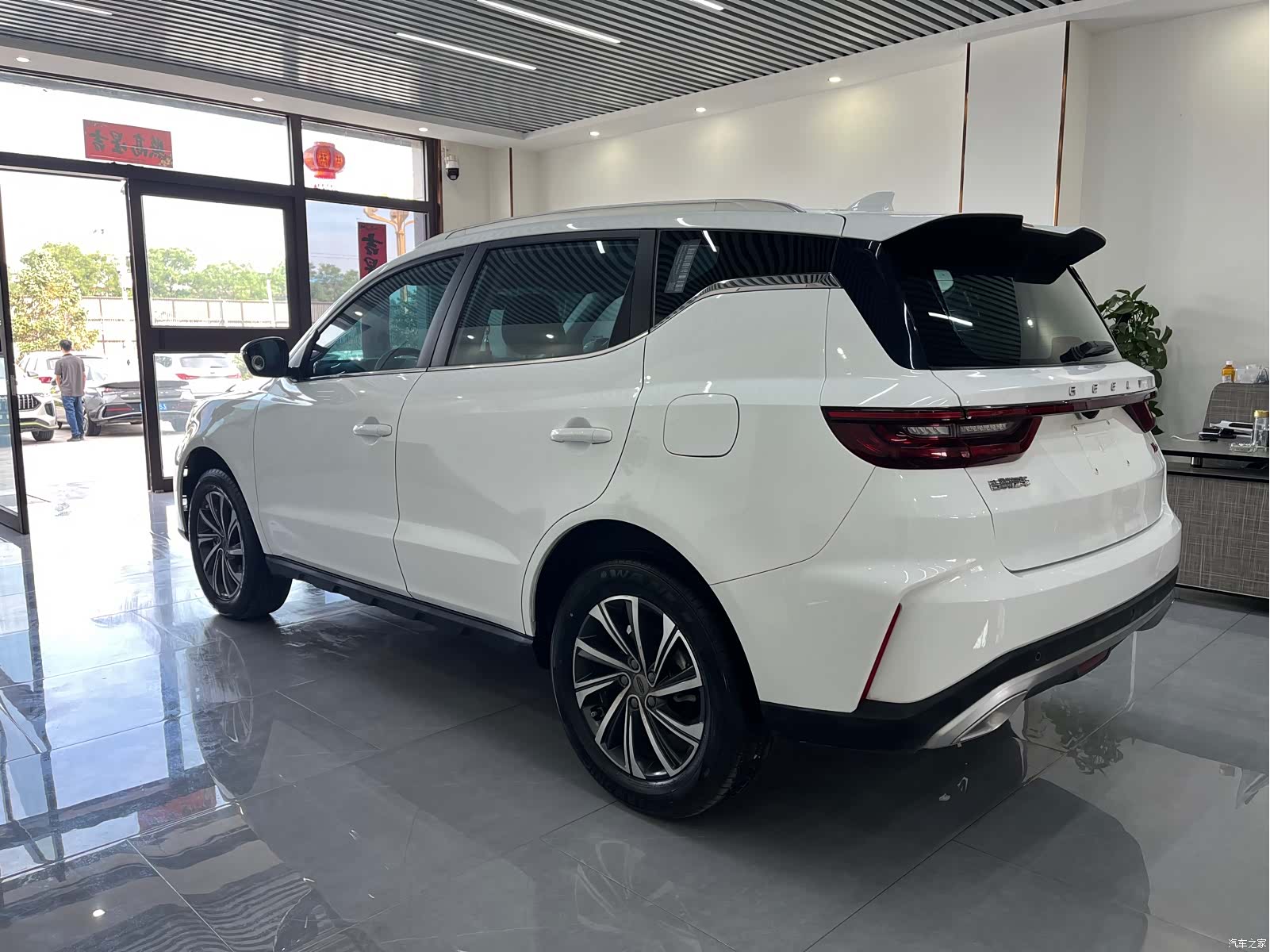 Geely X6, 2022 6