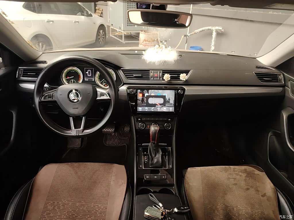 Skoda Superb, 2018 10