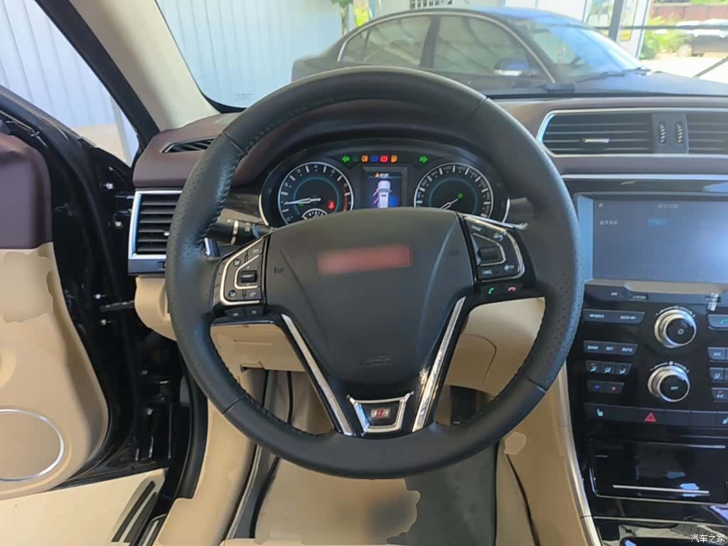 Haval H2, 2015 11