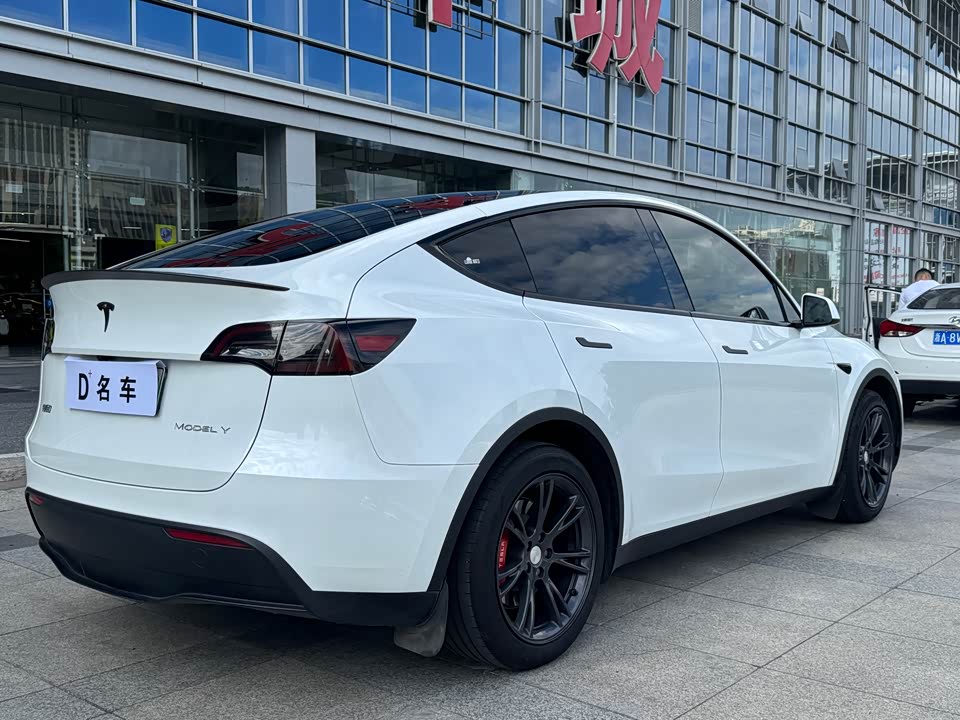 Tesla Model Y Tesla Model Y