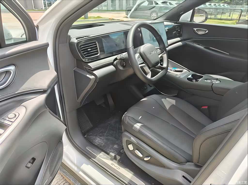 BYD HiAce, 2025 12