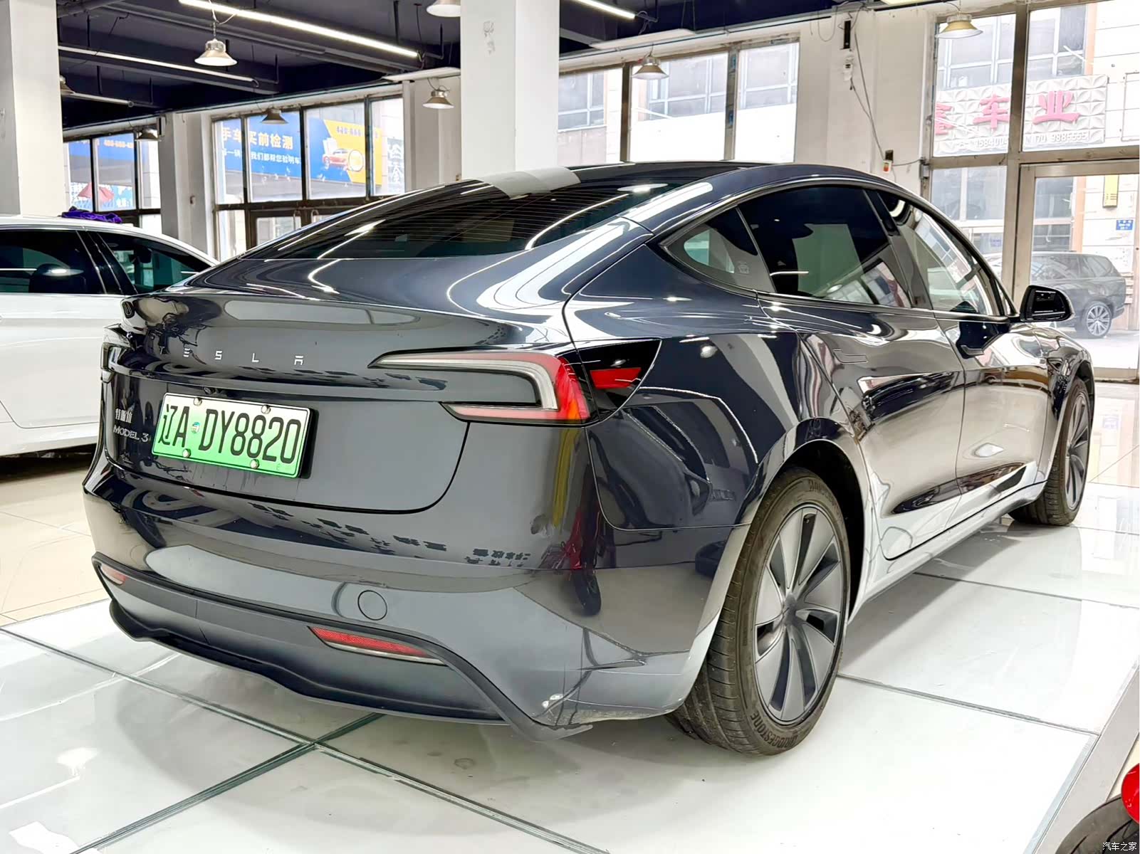Tesla Model 3, 2025 все фото