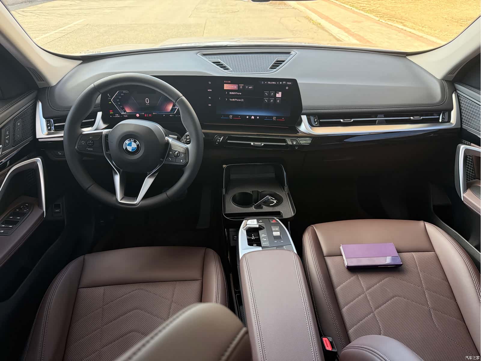 BMW X1, 2023 все фото