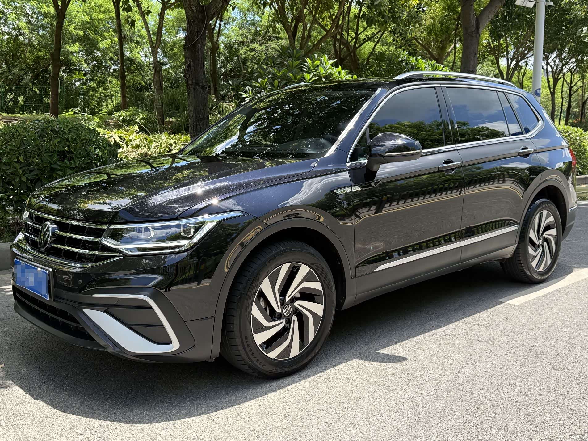 Volkswagen Tiguan L