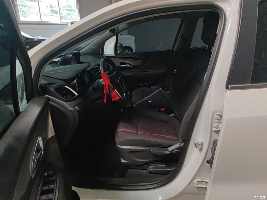 Buick Encore, 2015 15