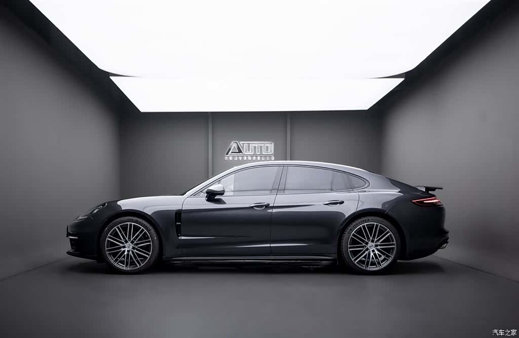 Porsche Panamera, 2018 3