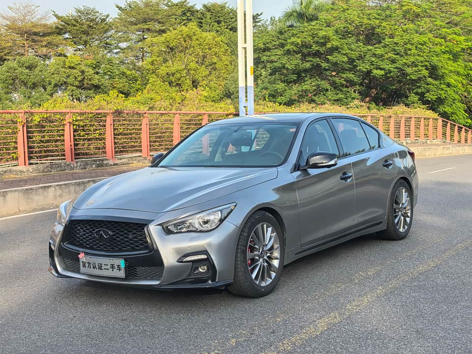 Infiniti Q50L