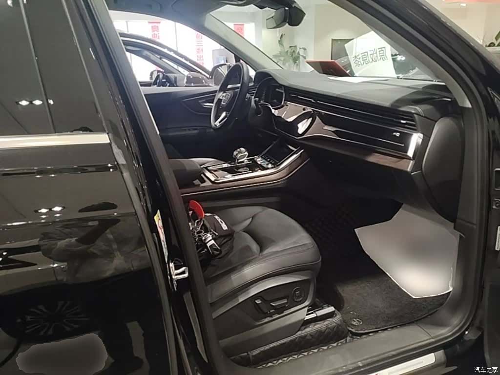 Audi Q7, 2023 25