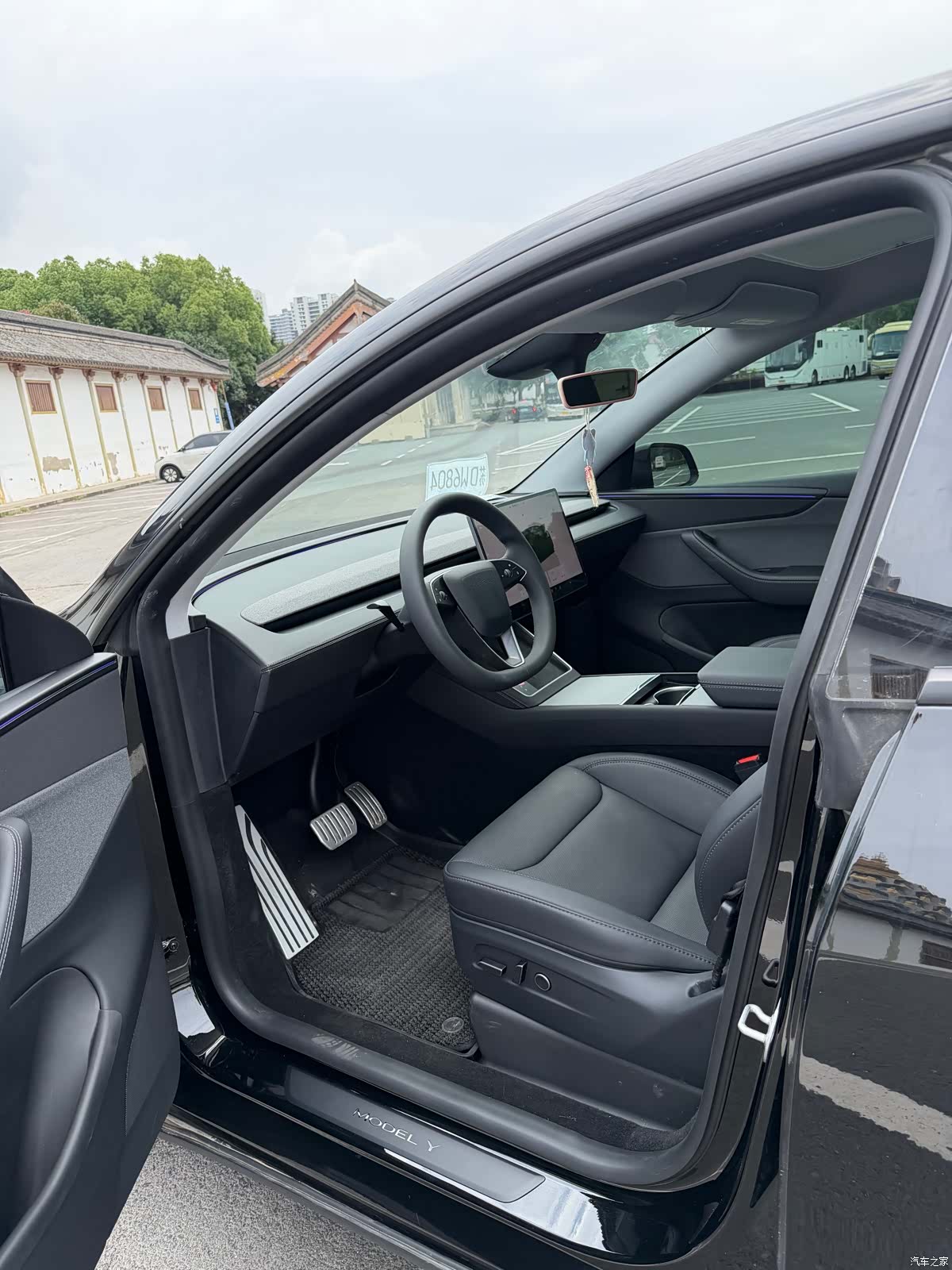 Tesla Model Y, 2026 9