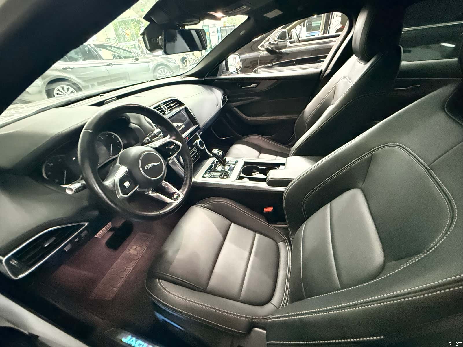 Land Rover XEL, 2021 7