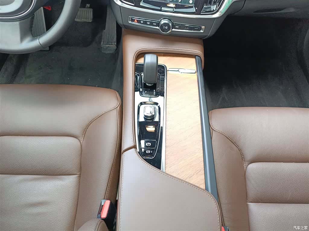Volvo S90, 2024 10