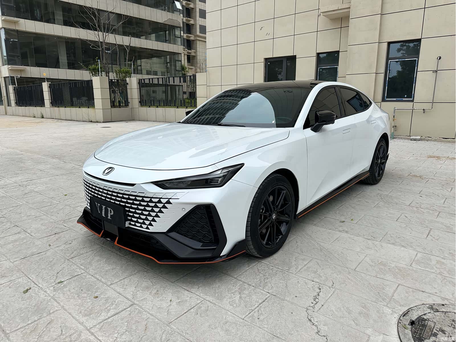 Changan UNI-V, 2024 1