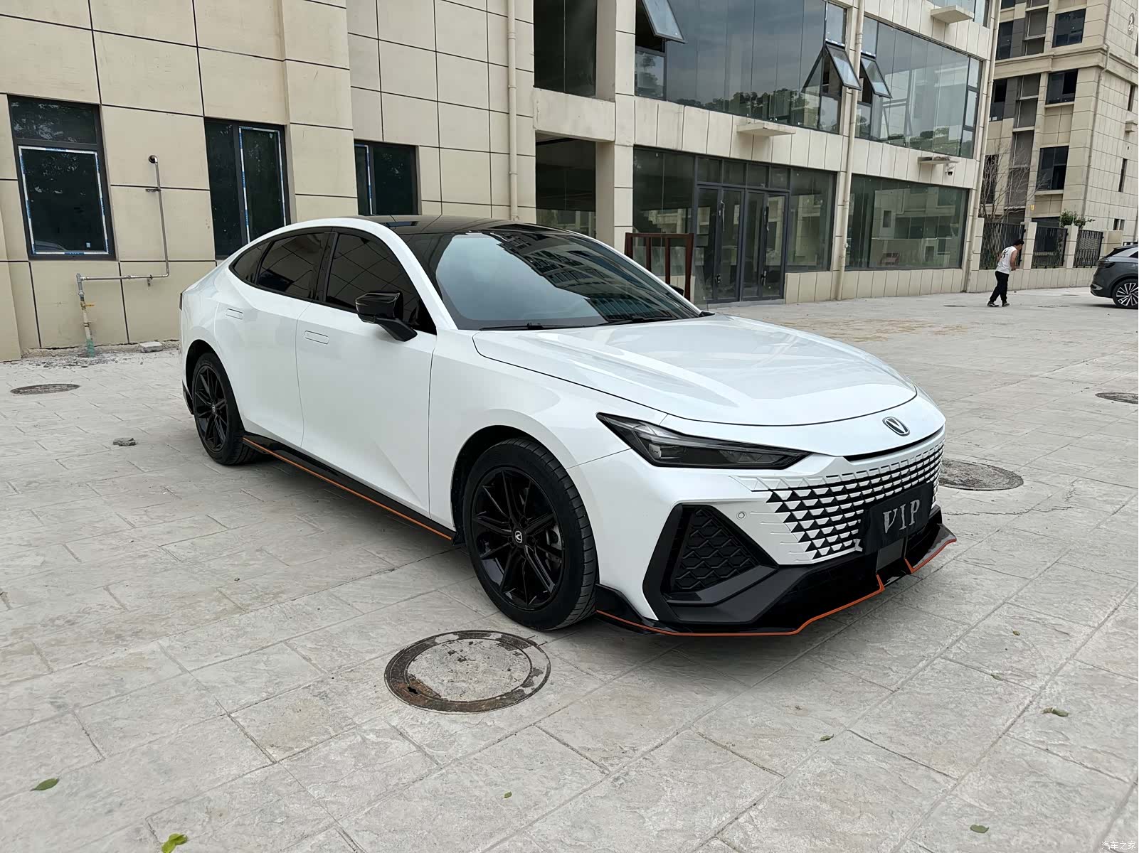 Changan UNI-V, 2024 3
