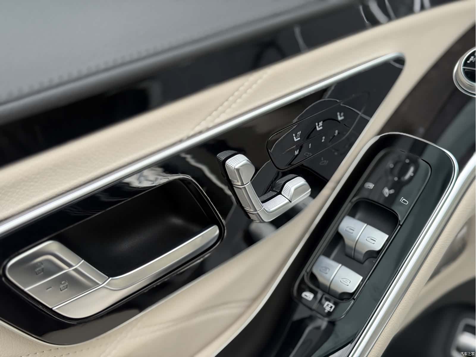 Maybach S-Class, 2024 12