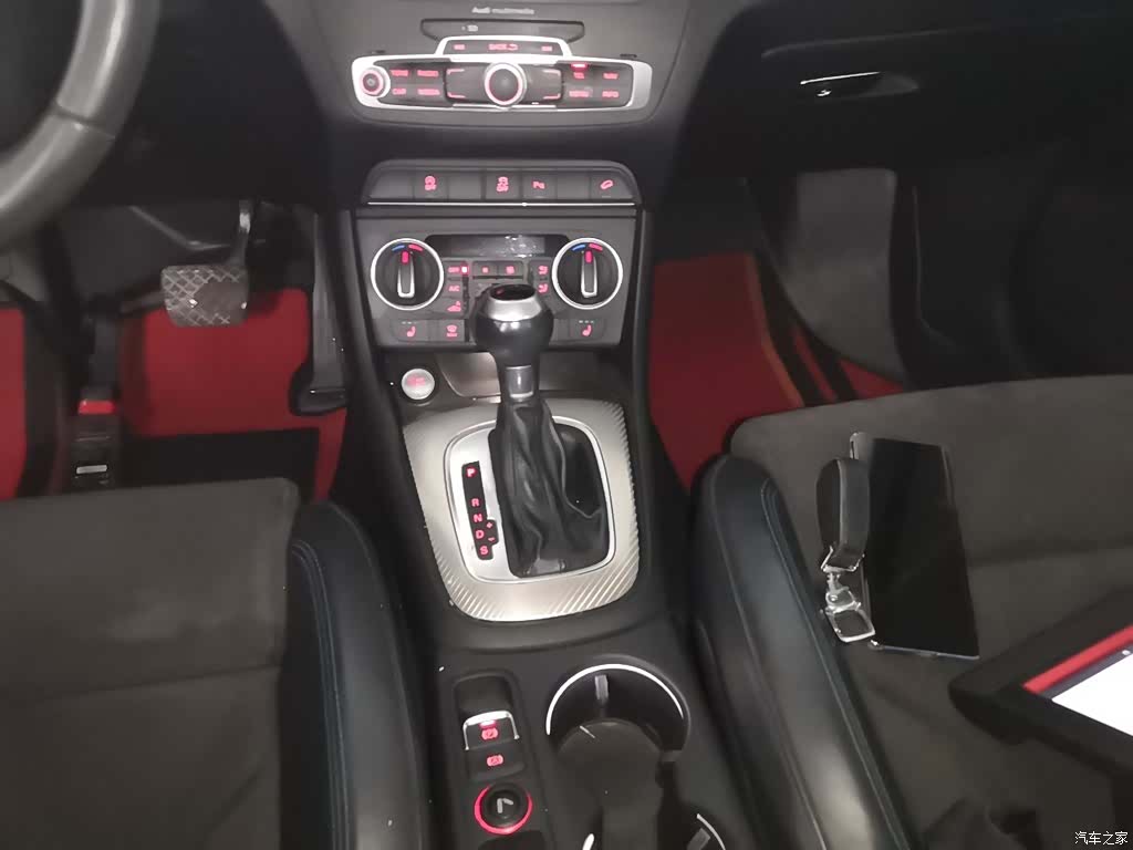 Audi Q3, 2018 10