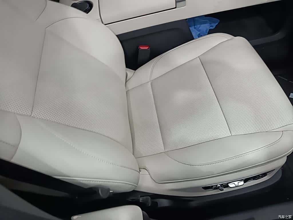 Li Auto L8, 2023 25