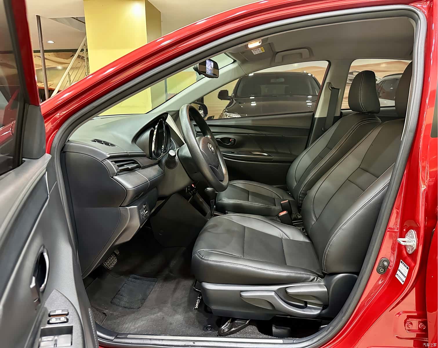 Toyota YARiS L, 2019 8