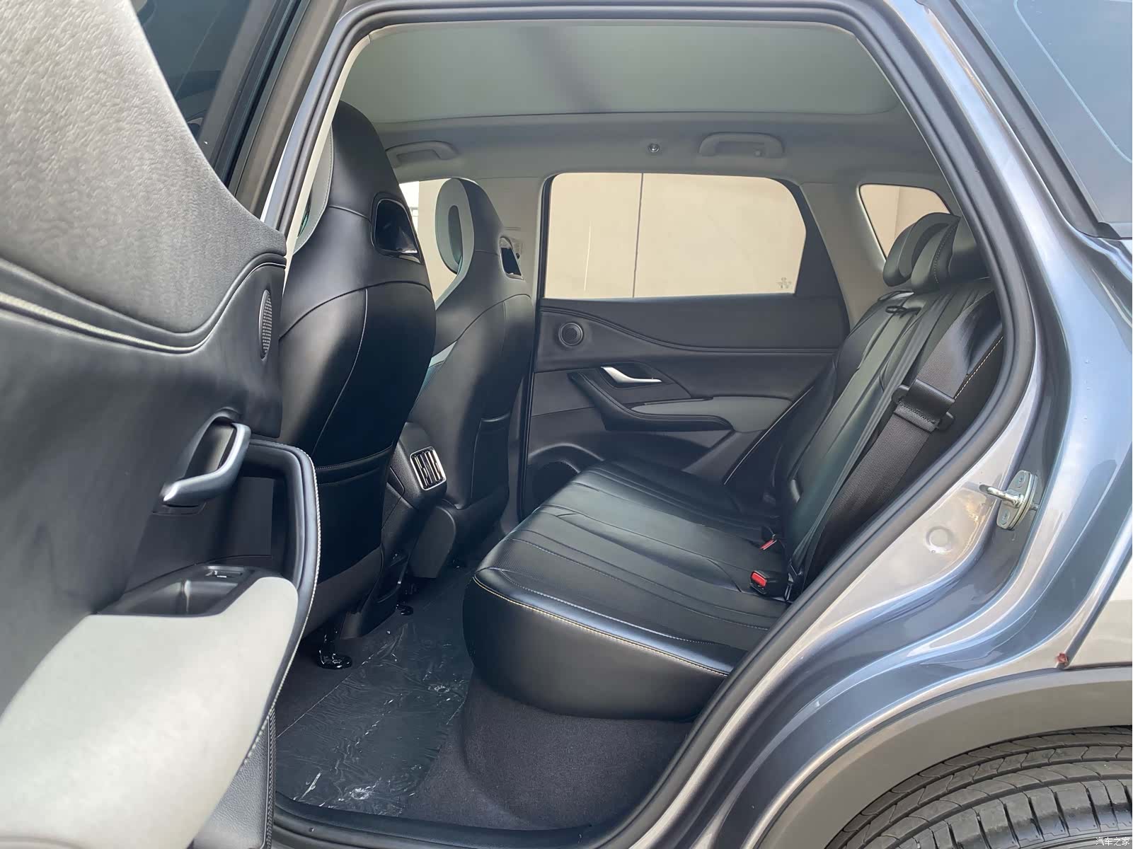 BYD HiAce, 2025 10
