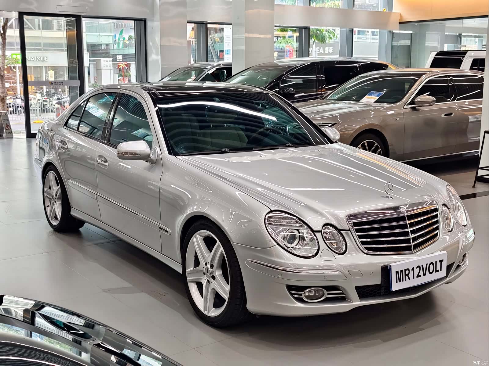 Mercedes-Benz E-Class, 2009 3